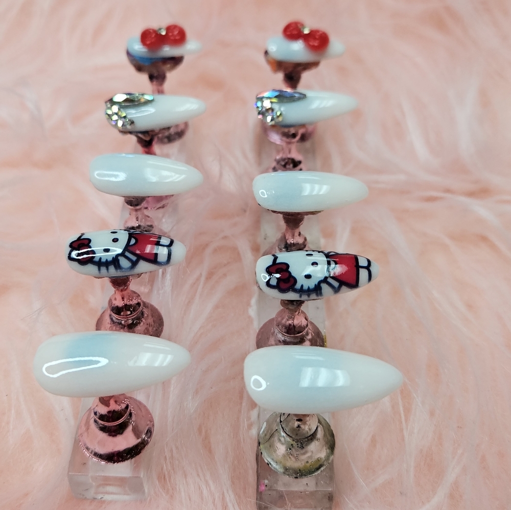 Press on nails - Picture 4 of 4